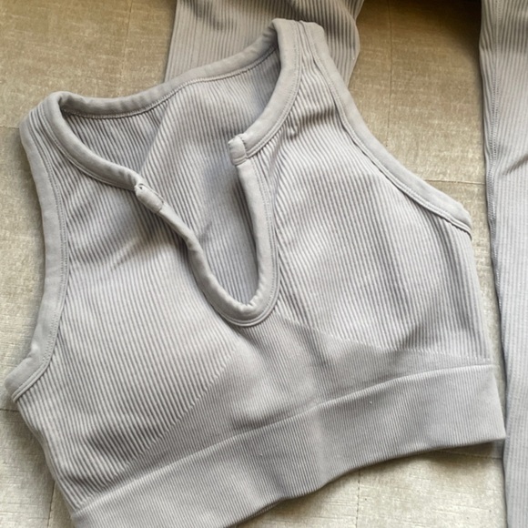 Gray Ribbed Activewear Set - Picture 2 of 5
